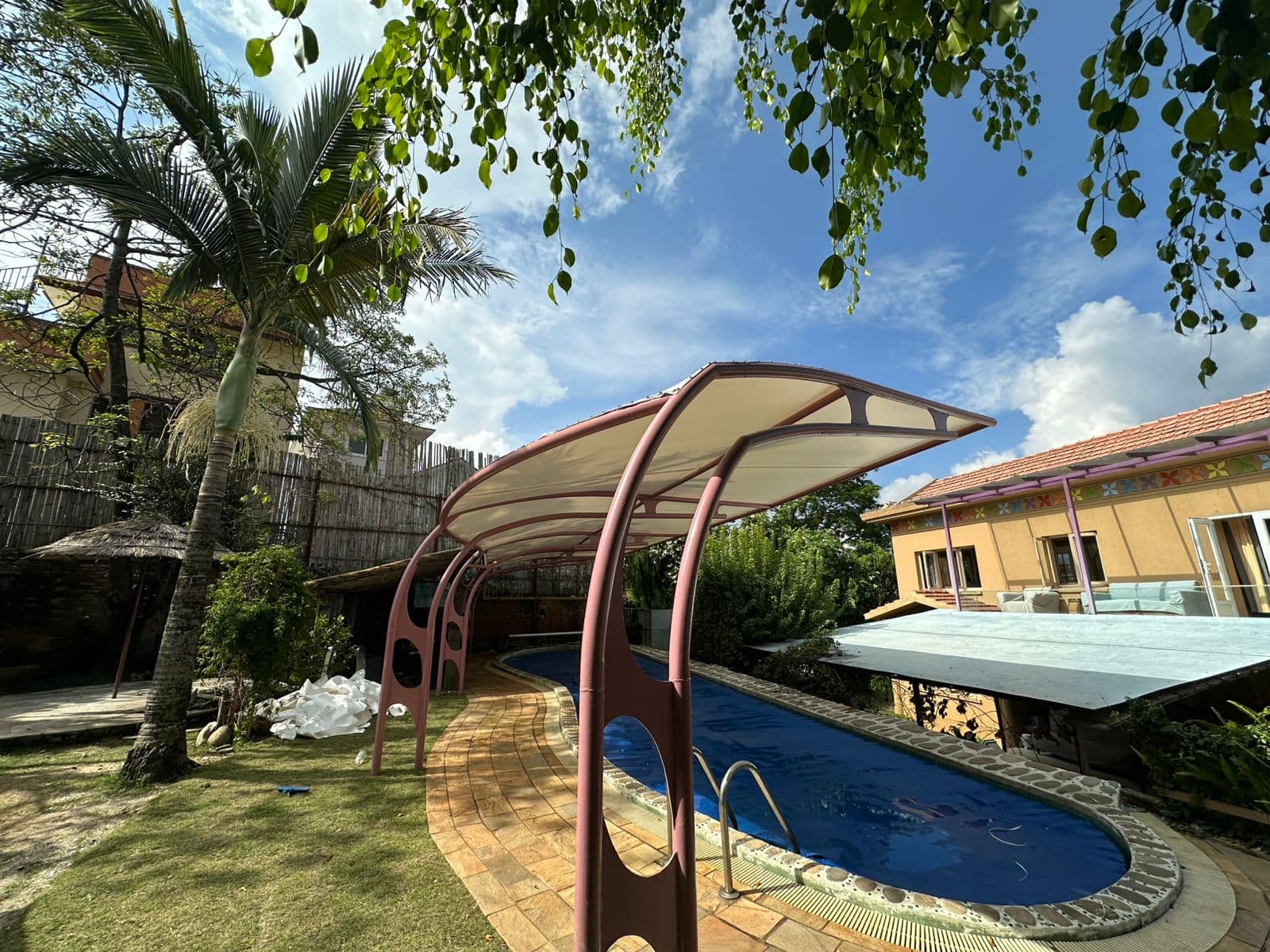 Radesh Pant Residence